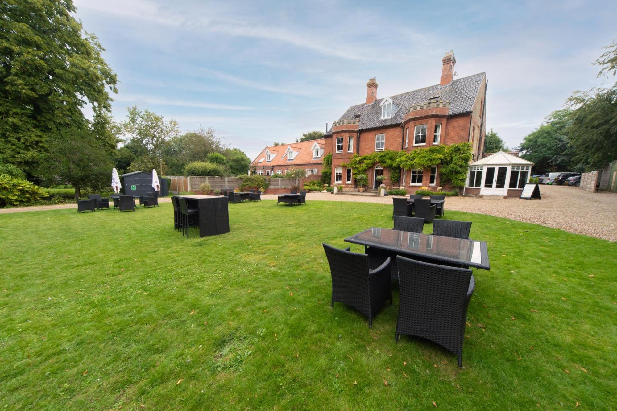 Blakeney House Exterior photo